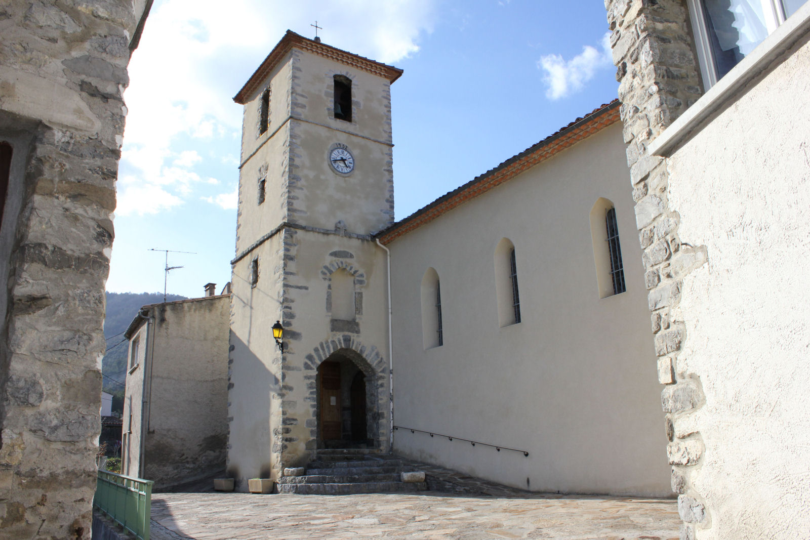 Eglise du village de Ginoles