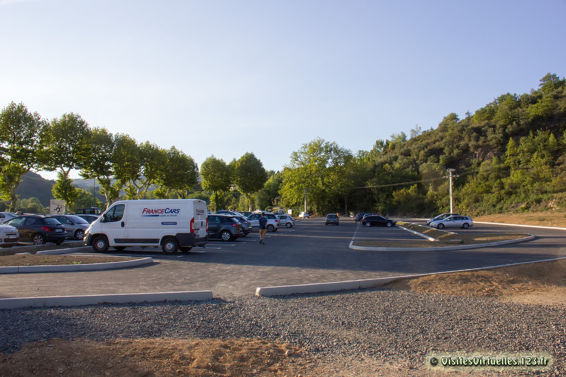 Zone de loisirs Saint-Bertrand - Parking