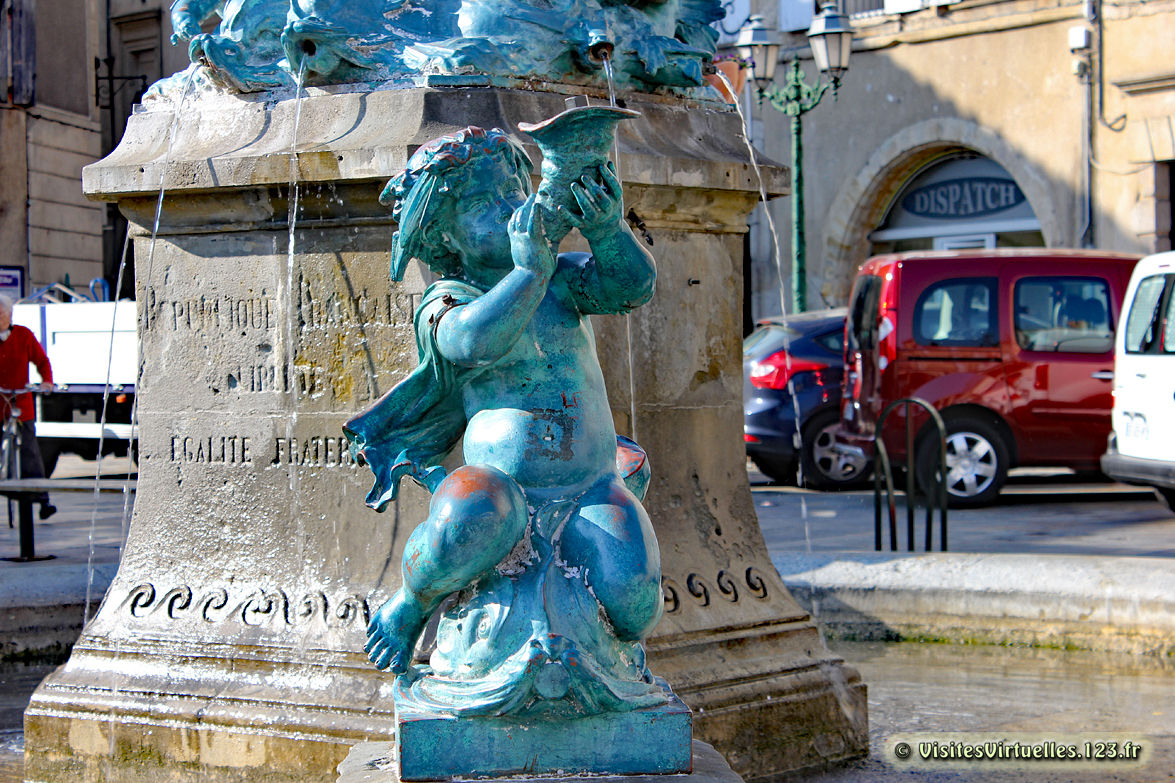 Fontaine de Vénus sur la place de la République a Limoux